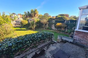 Garden with conservatory- click for photo gallery